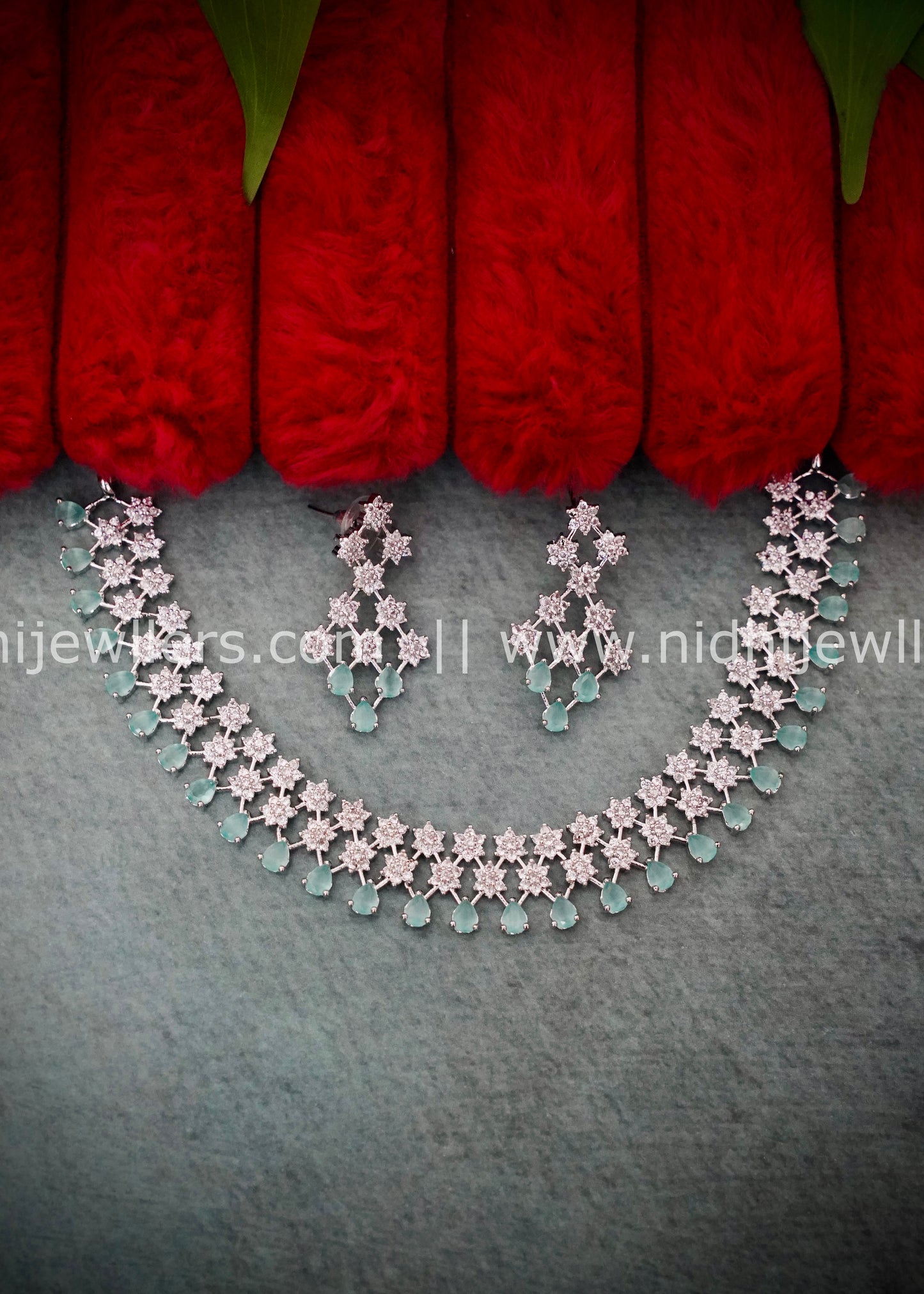 AD premium necklace