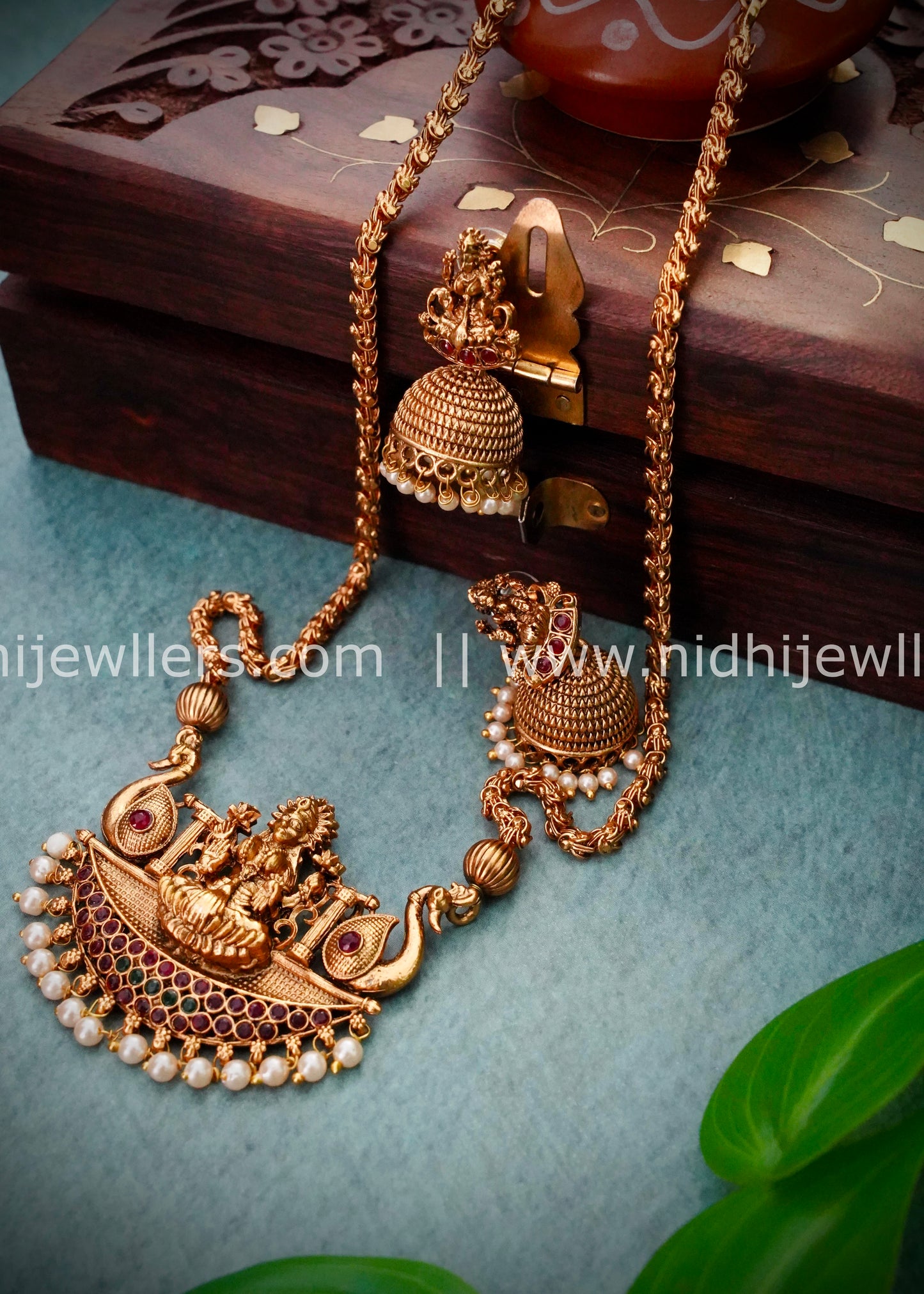 Lakshmi kemp haram with white beads