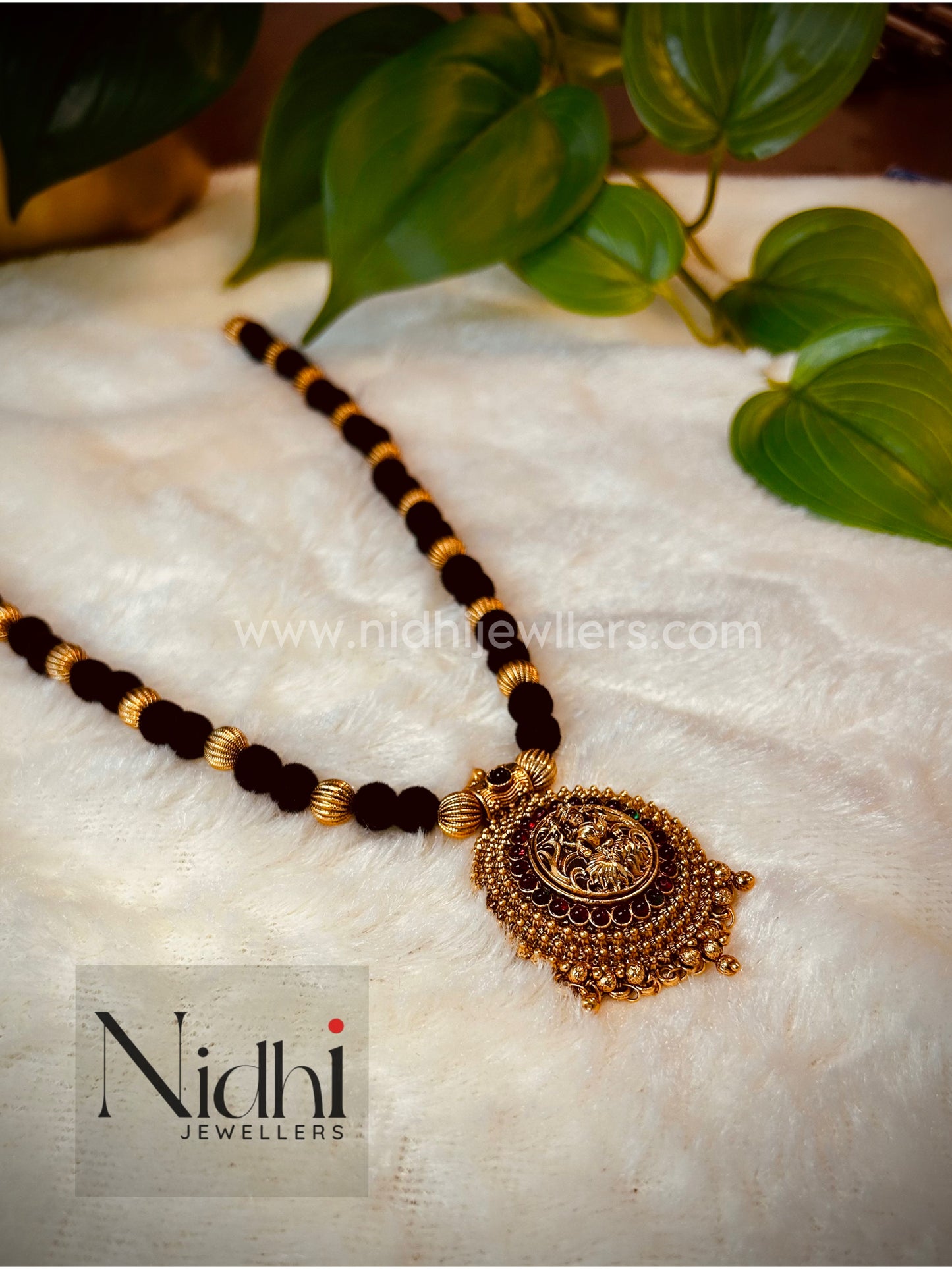 Lakshmi Short Neck Piece with earrings