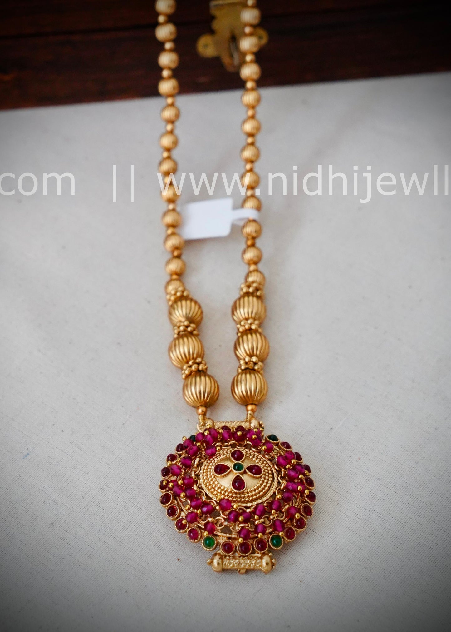 Premium pink beads clustered neck piece