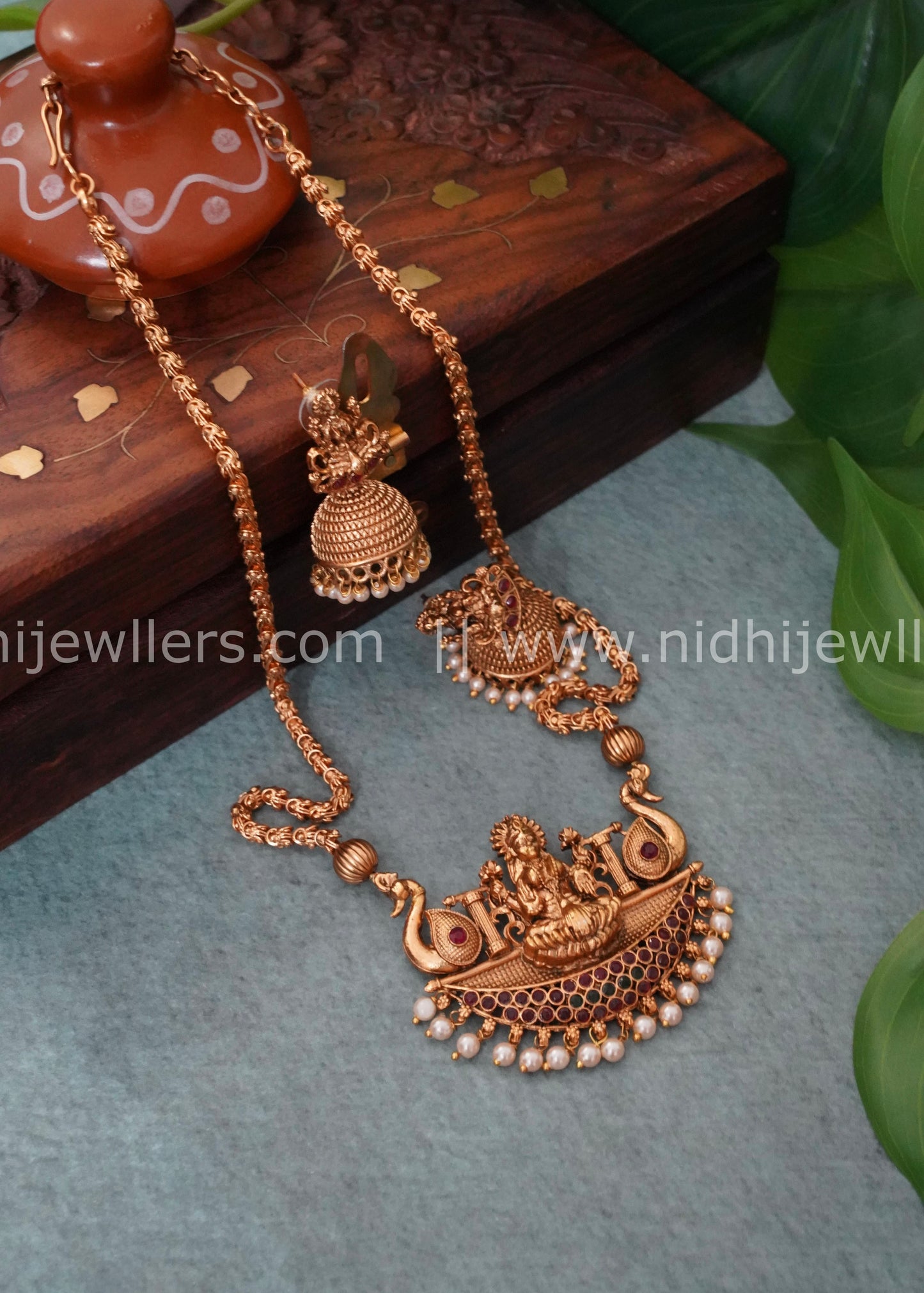 Lakshmi kemp haram with white beads