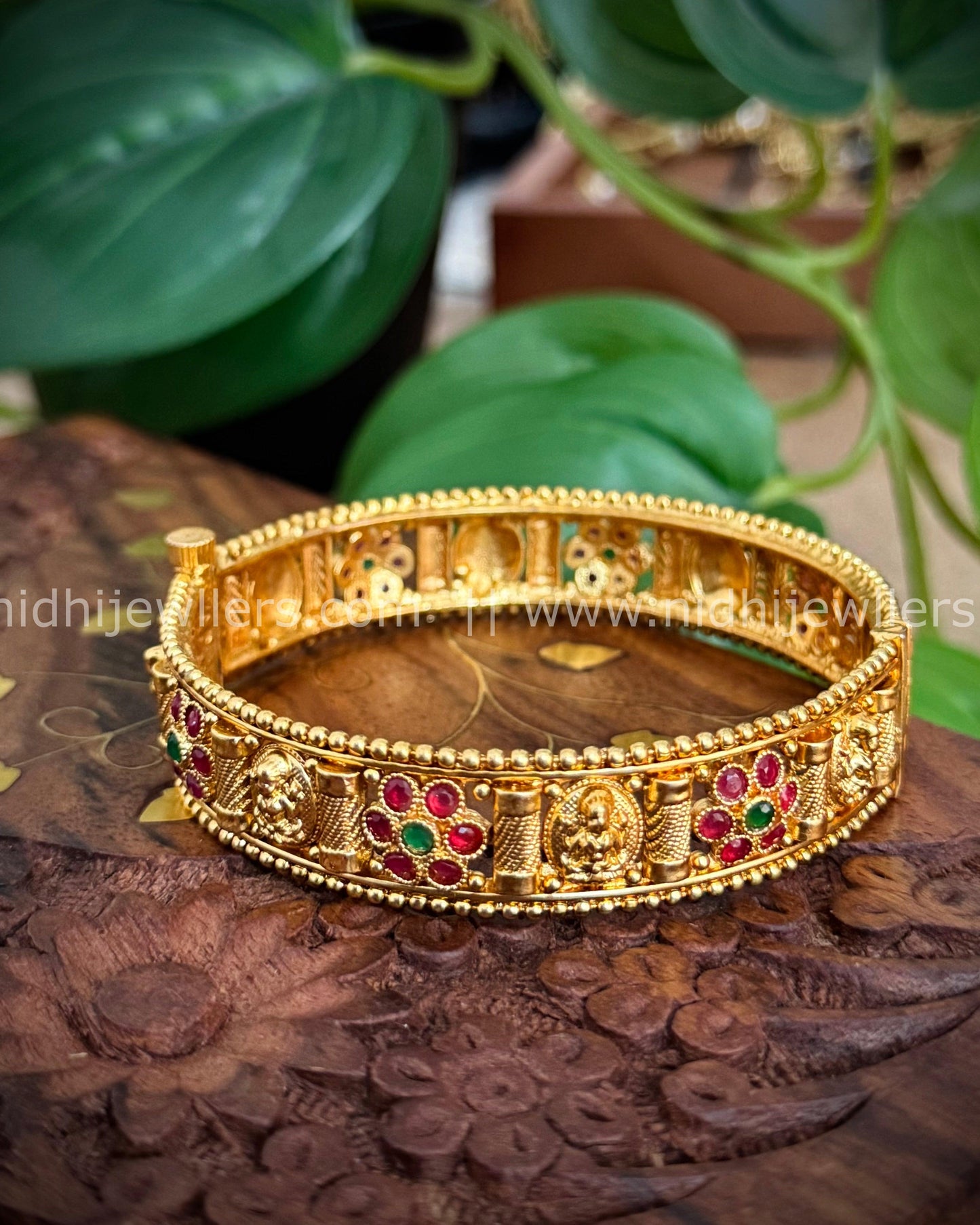 Premium Bridal Bangles