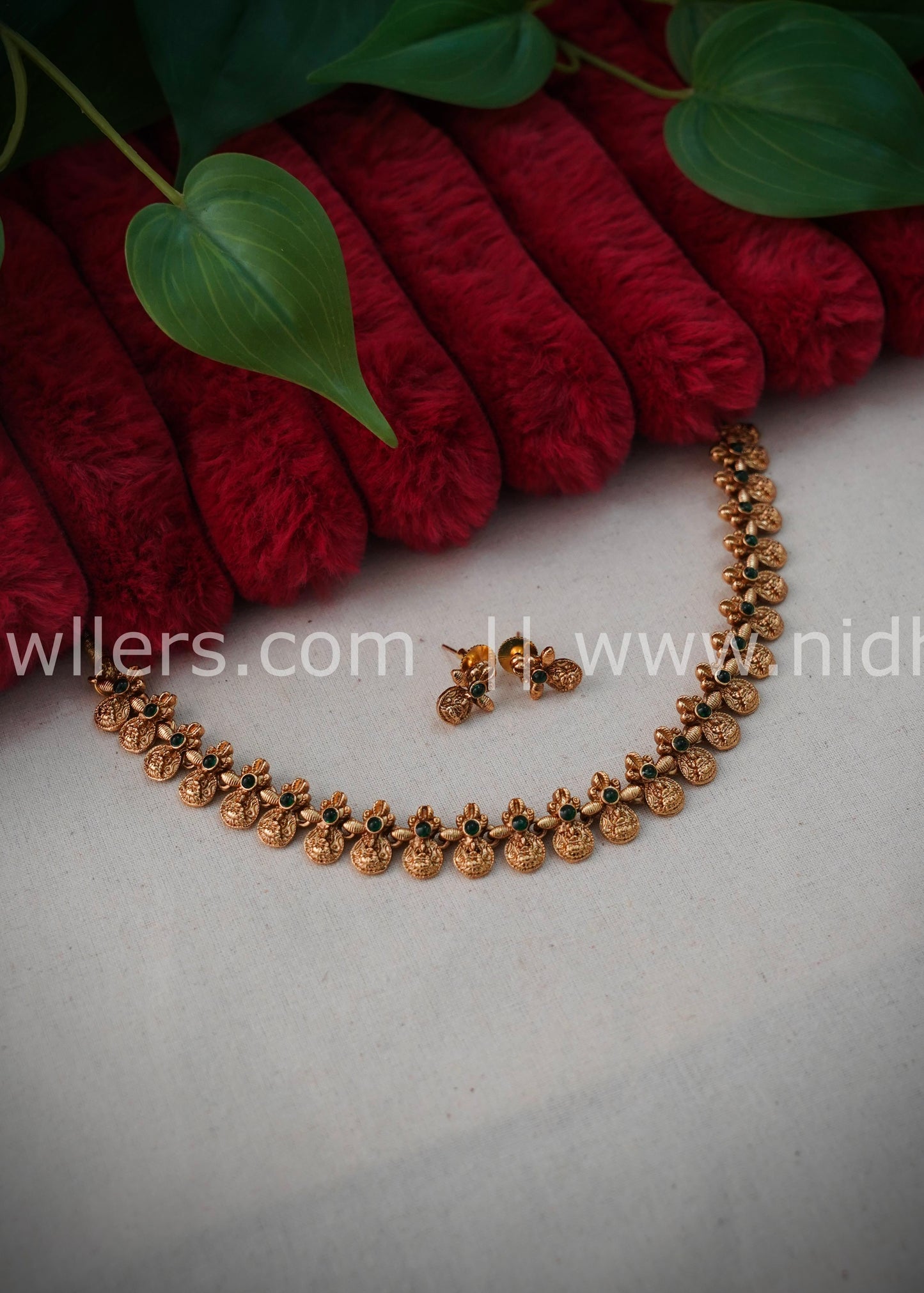 Traditional Lakshmi kashu necklace