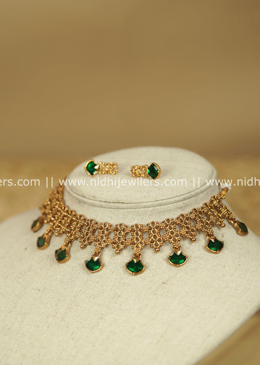 Filigree Mesh Choker Necklace with Flared Green Charms - Malika