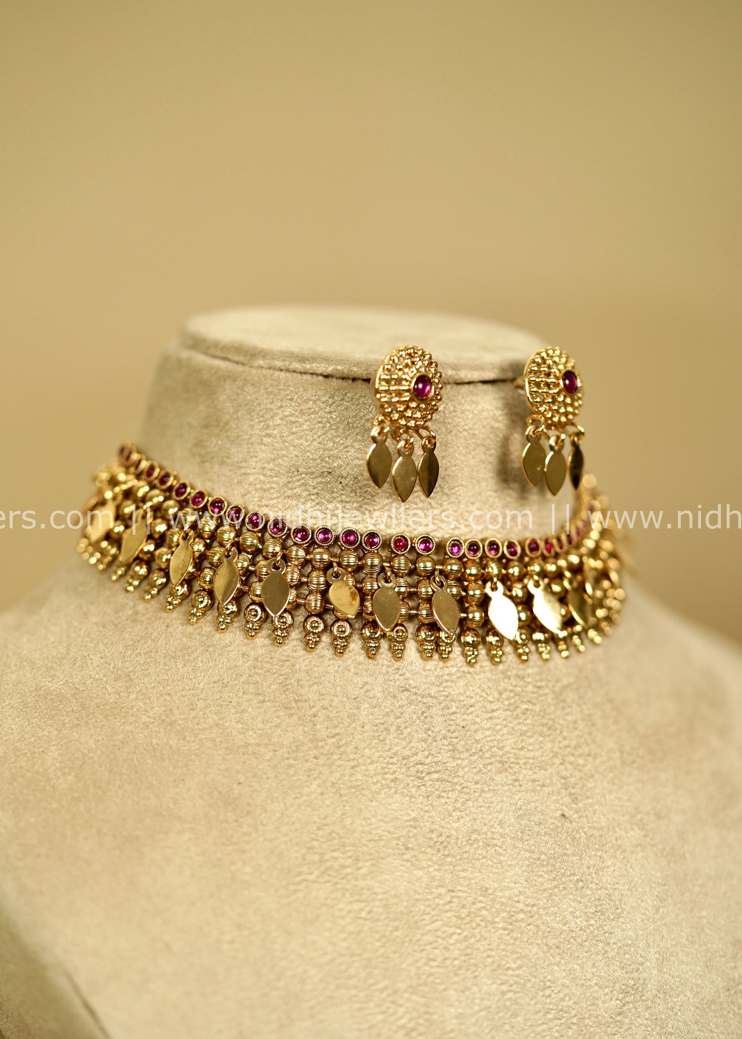Antique Polished Elakkathali Shimmering Leaf Fringe Choker - Vritika