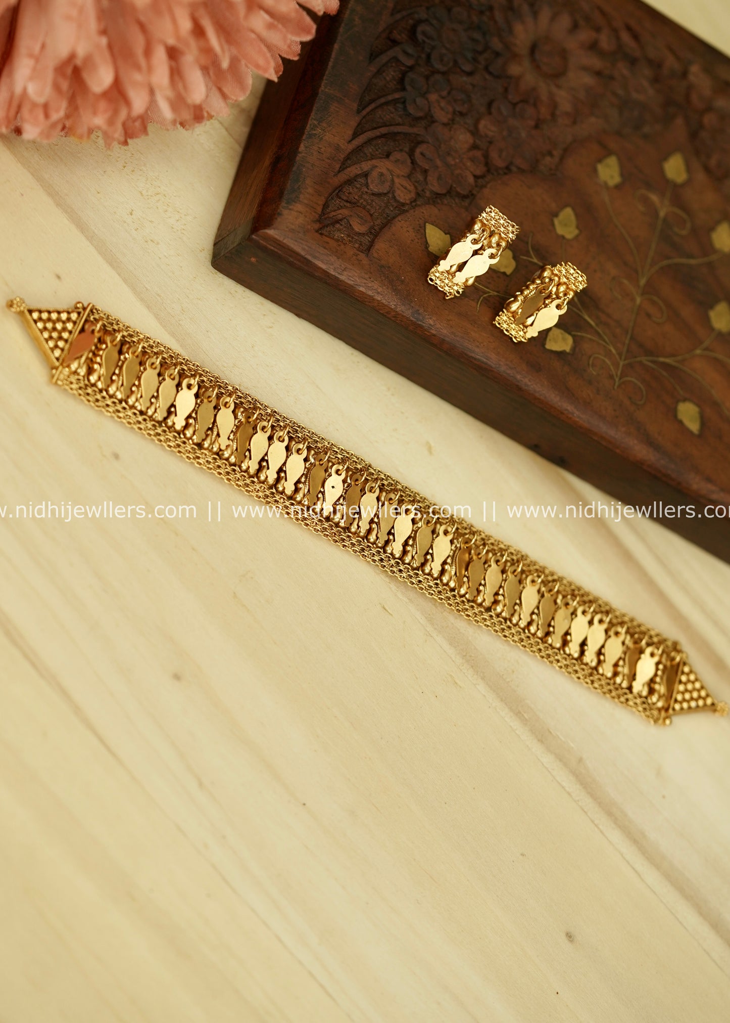 Matte Gold-Finish Traditional Kerala Elakkathali Shimmer Choker - Kiara