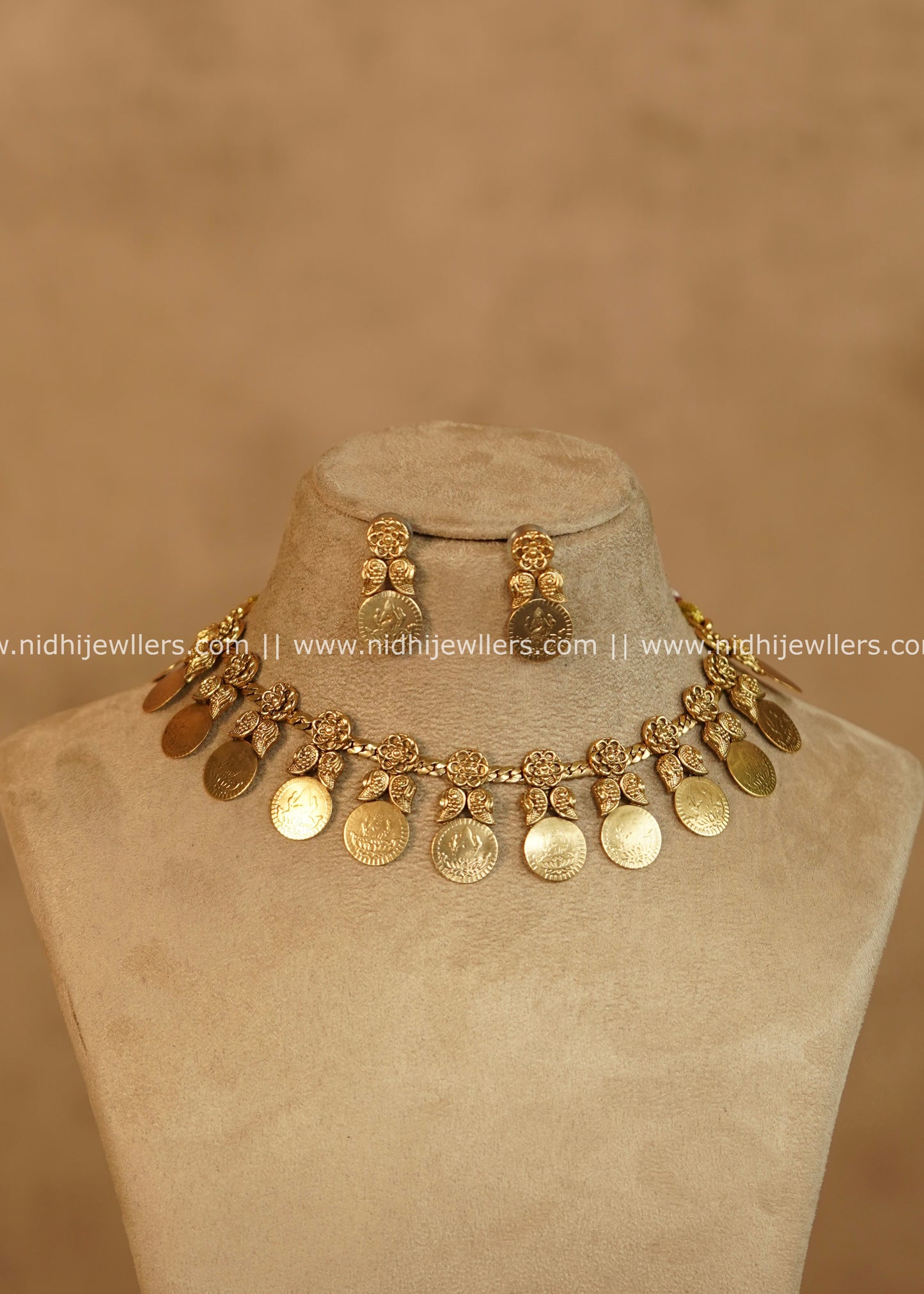 Lakshmi Kasu Mala Temple Choker Set - Ameya