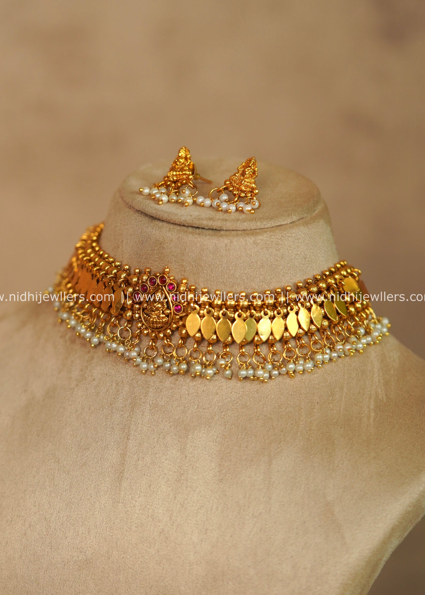 Sindhoora Antique Gold Elakkathali Lakshmi Choker Necklace Set