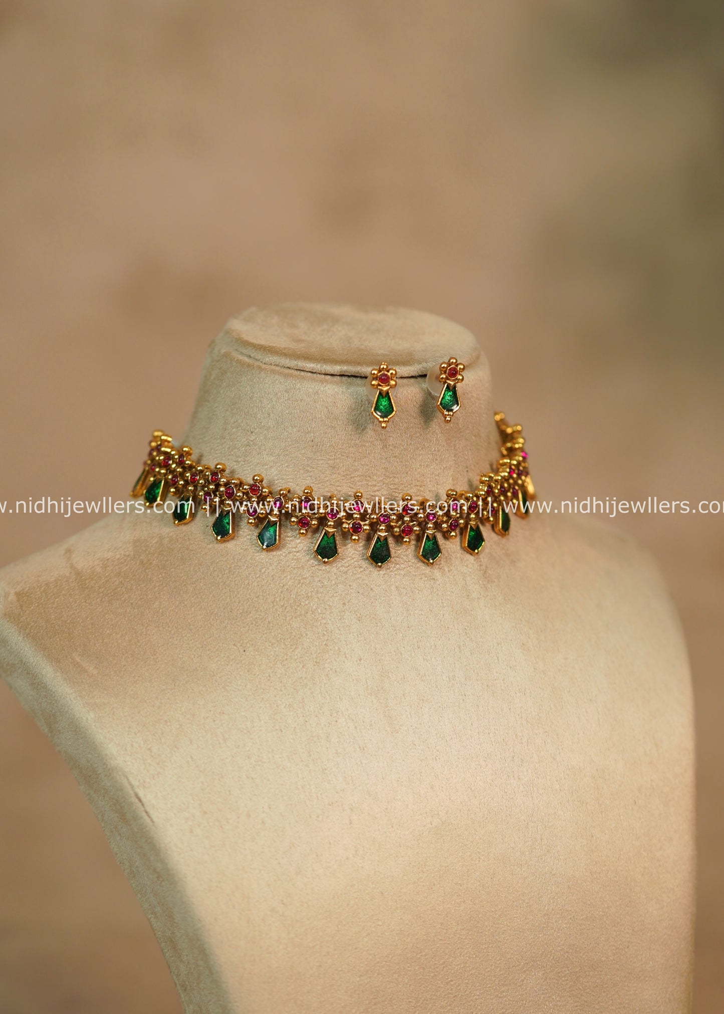 Annie Green Antique Kemp & Emerald Drop Choker Set with Matching Earrings