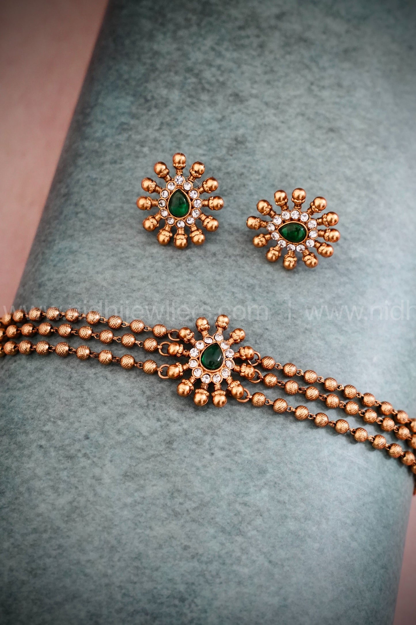 Traditional Three layered choker