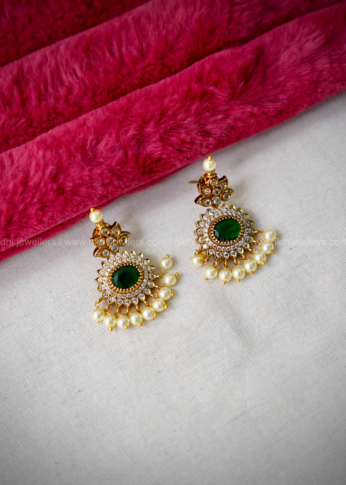 AD premium green stone necklace.