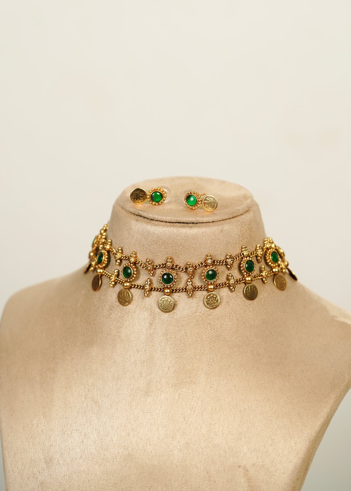 Traditional Emerald Kemp & Goddess Lakshmi Kasu Coin Mesh Choker Set – Dhanvi (Green)