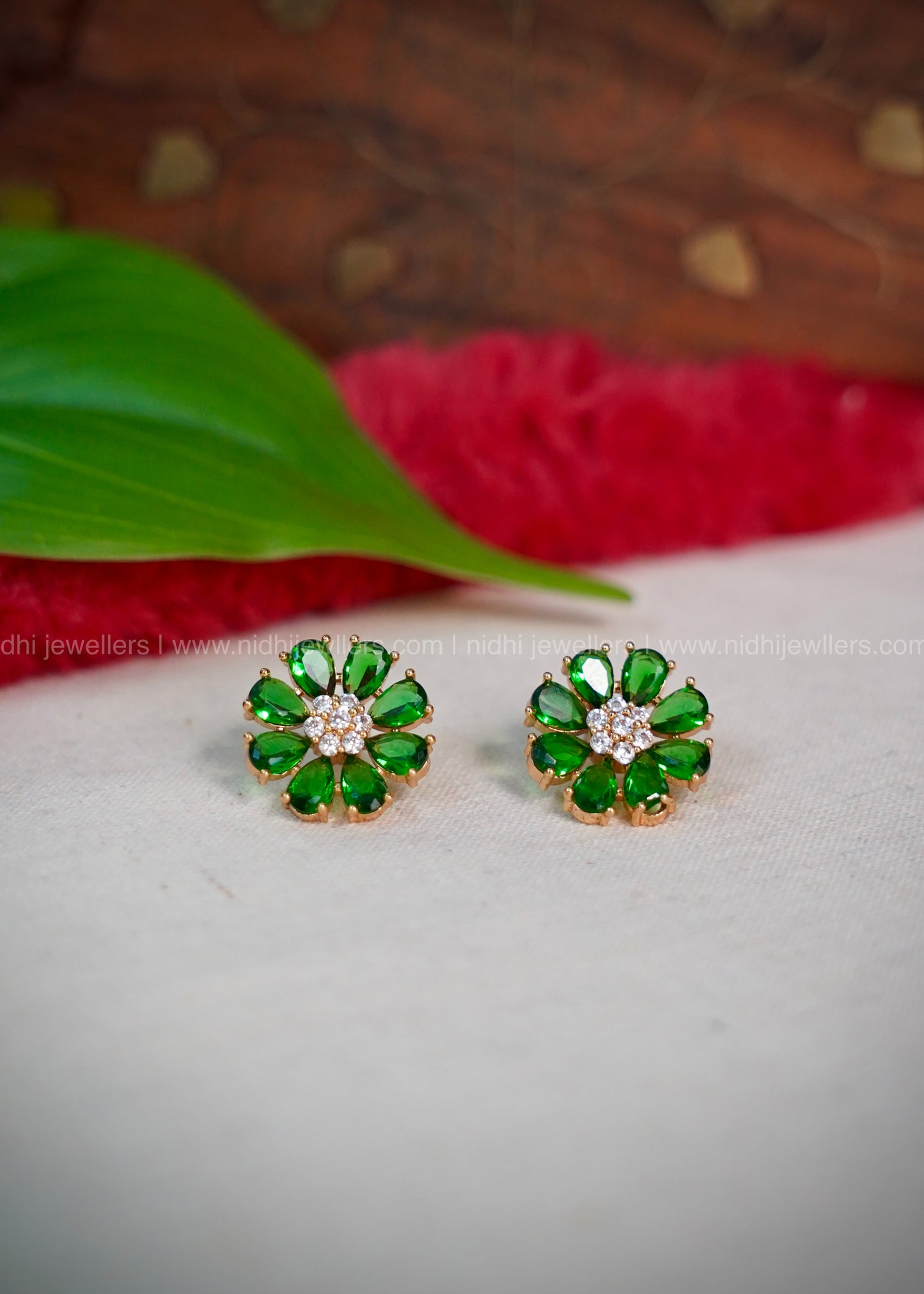 Daily ware green ad stone floral earring