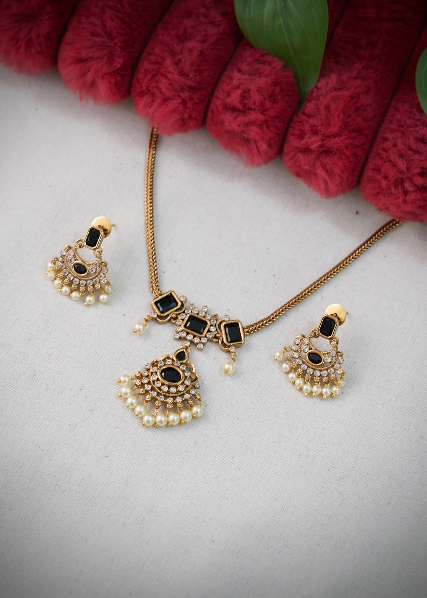 Premium choker with white beads