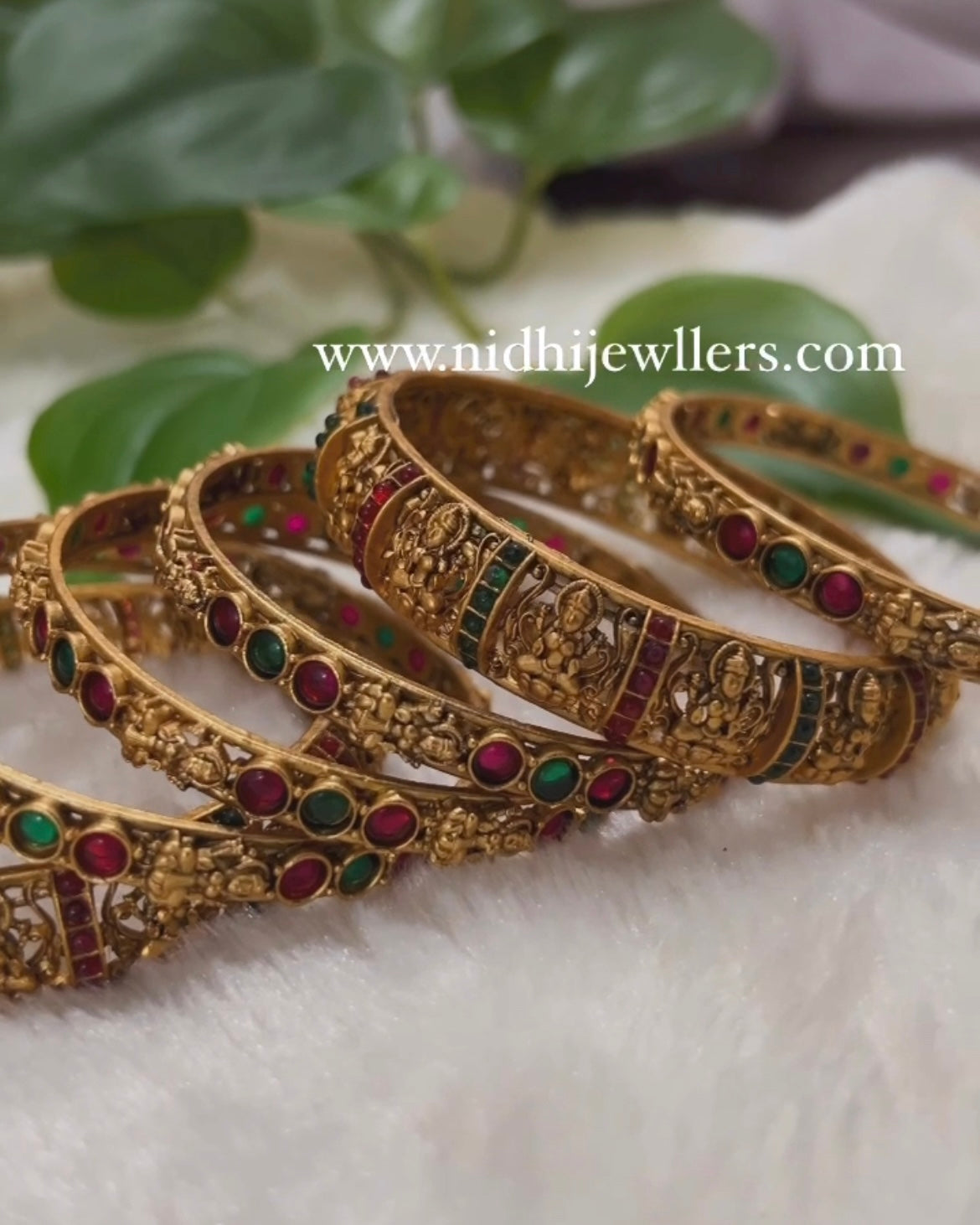 Traditional Bangles set (6 Pieces)