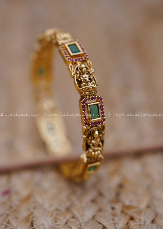 Premium green kemp stone bangle
