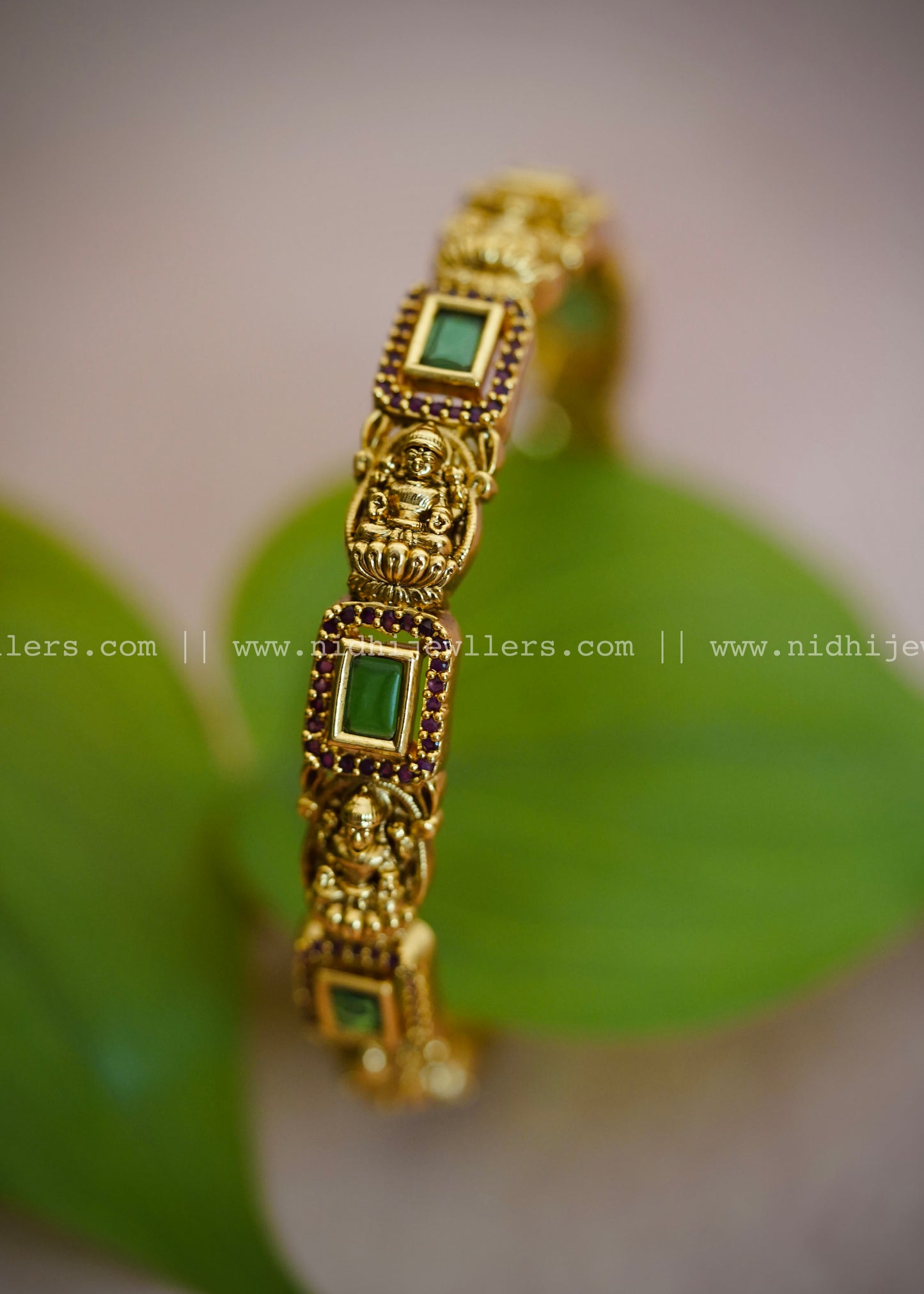 Premium green kemp stone bangle