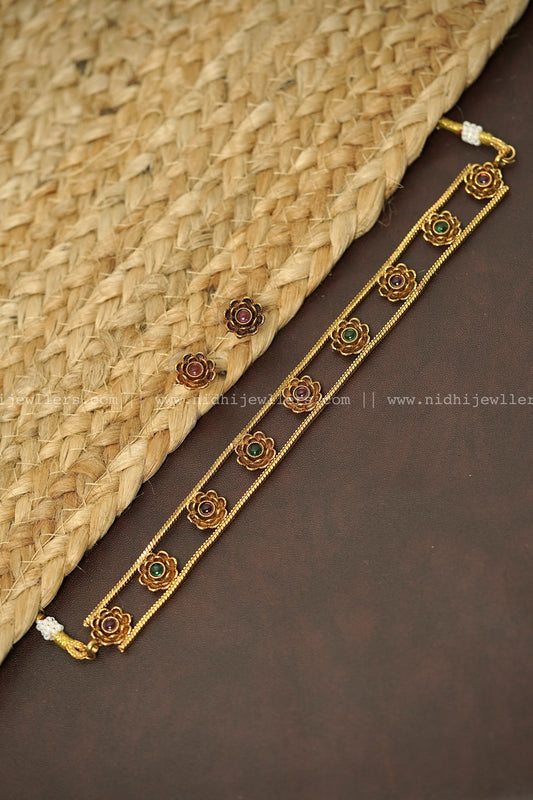 Multicoloured floral choker