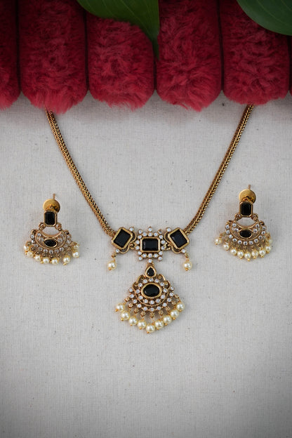 Premium choker with white beads