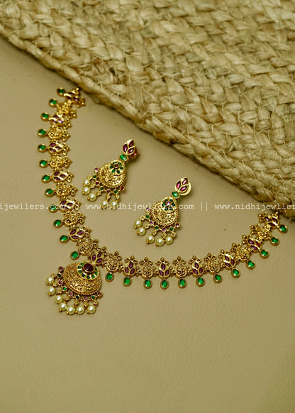 Premium antique necklace