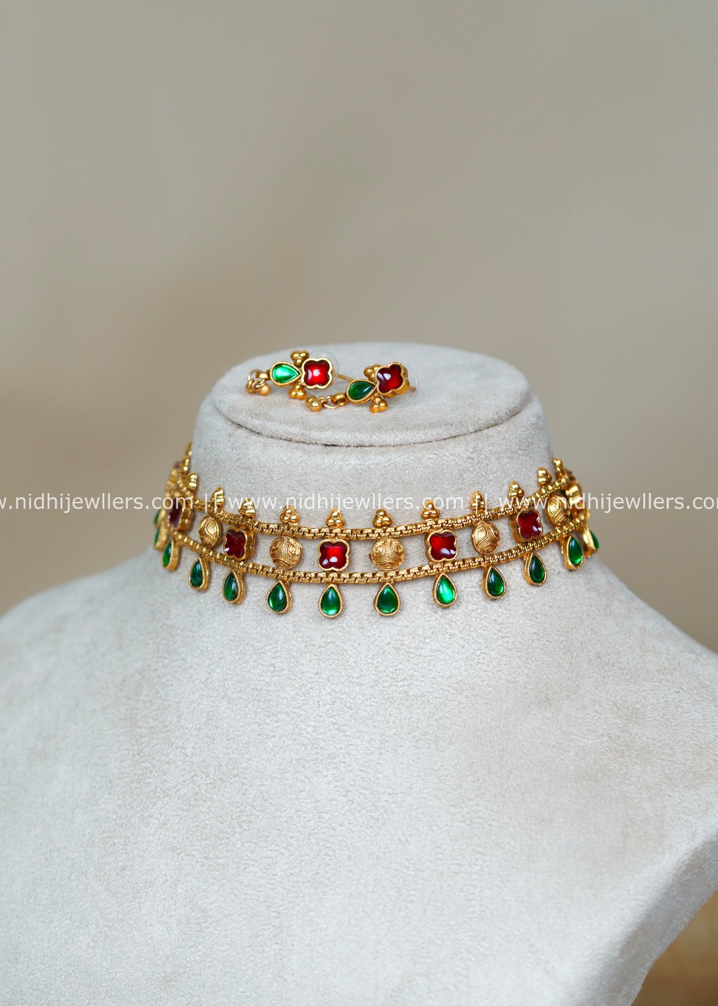 Antique Kasu and Palakka Leaf Fusion Choker Set with Matching Studs-Avani