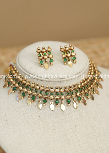 Antique Polished Elakkathali Choker Necklace Set with Green Accents -