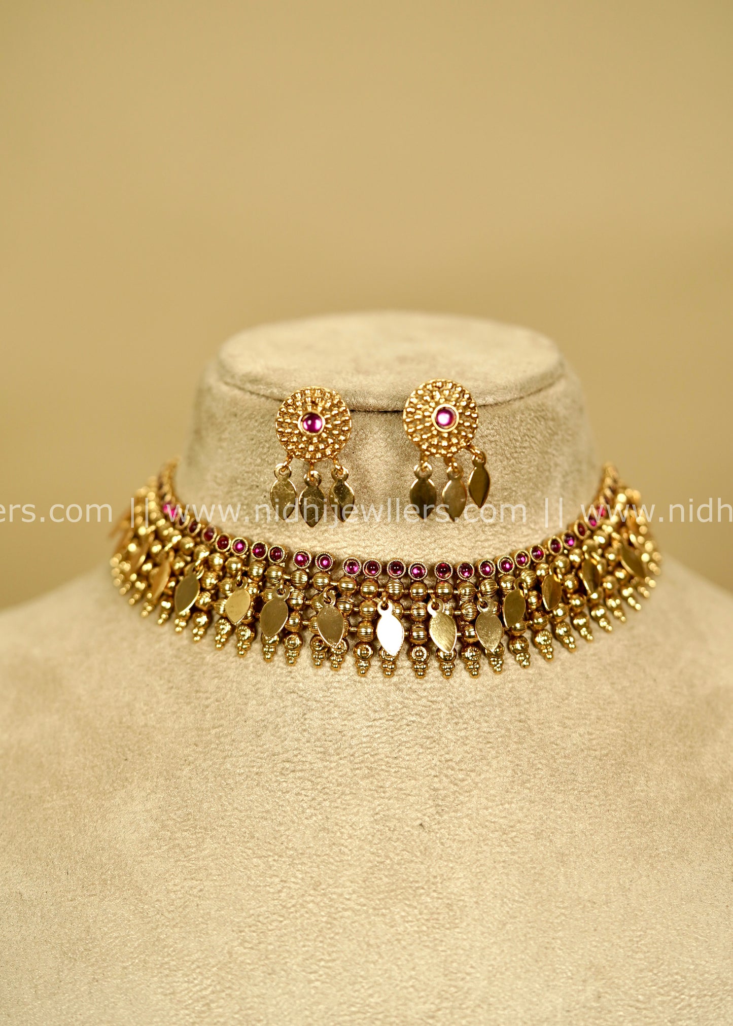 Antique Polished Elakkathali Shimmering Leaf Fringe Choker - Vritika