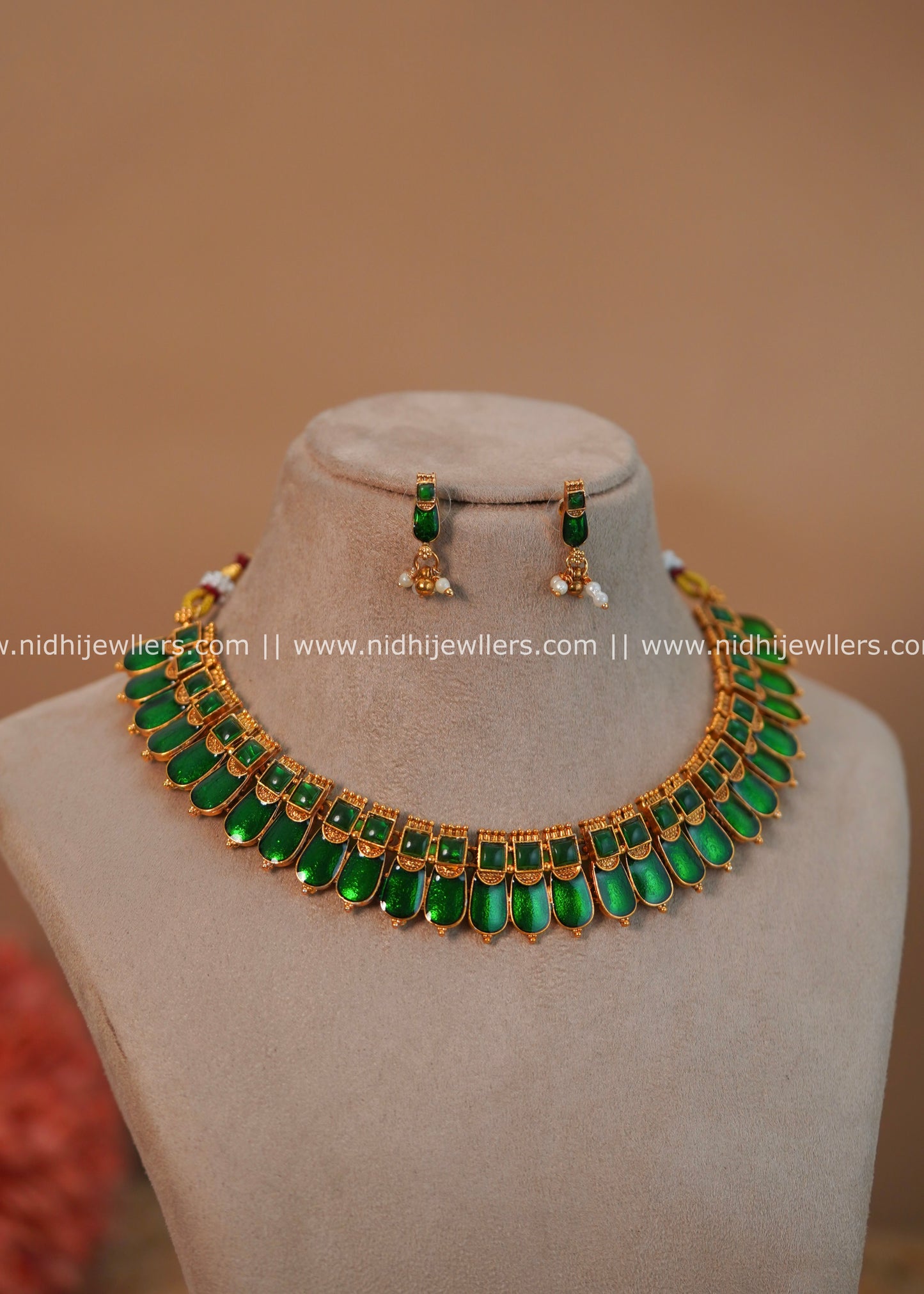 Antique Gold-Finish Palakka Necklace Set - Vandana Green