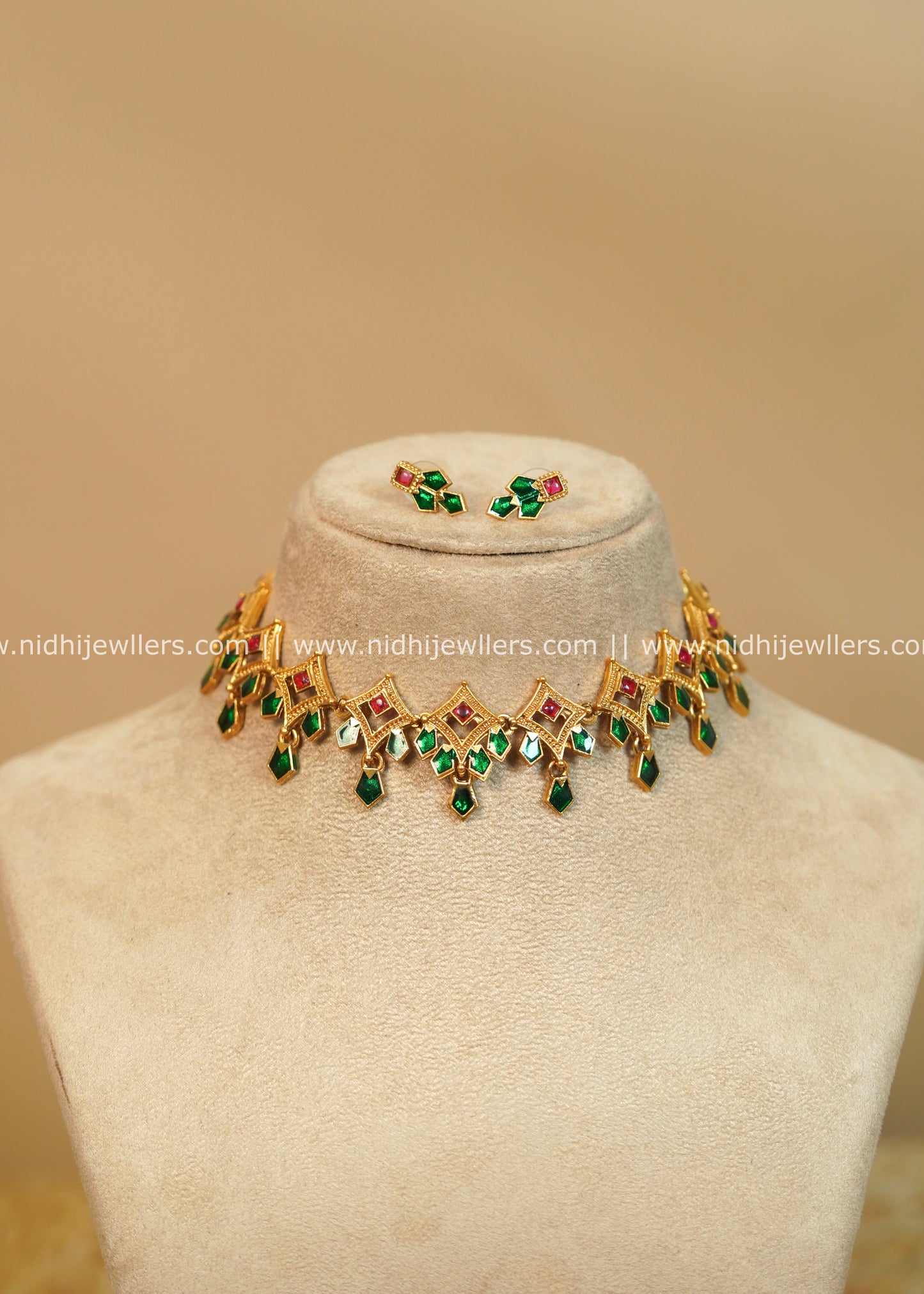 Classic Green Geometric Nagapadam Drop Choker Set - Kalyani