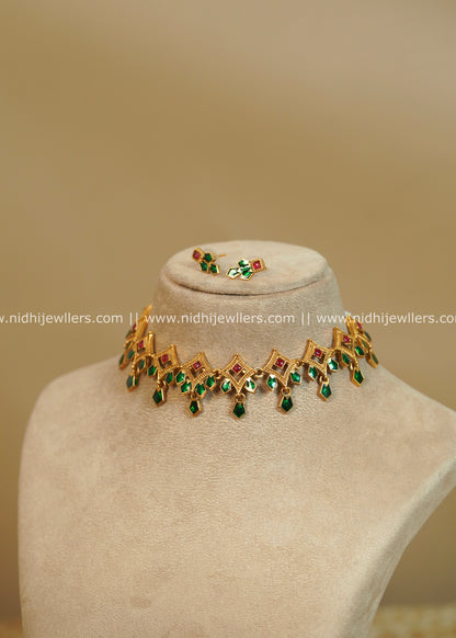 Classic Green Geometric Nagapadam Drop Choker Set - Kalyani
