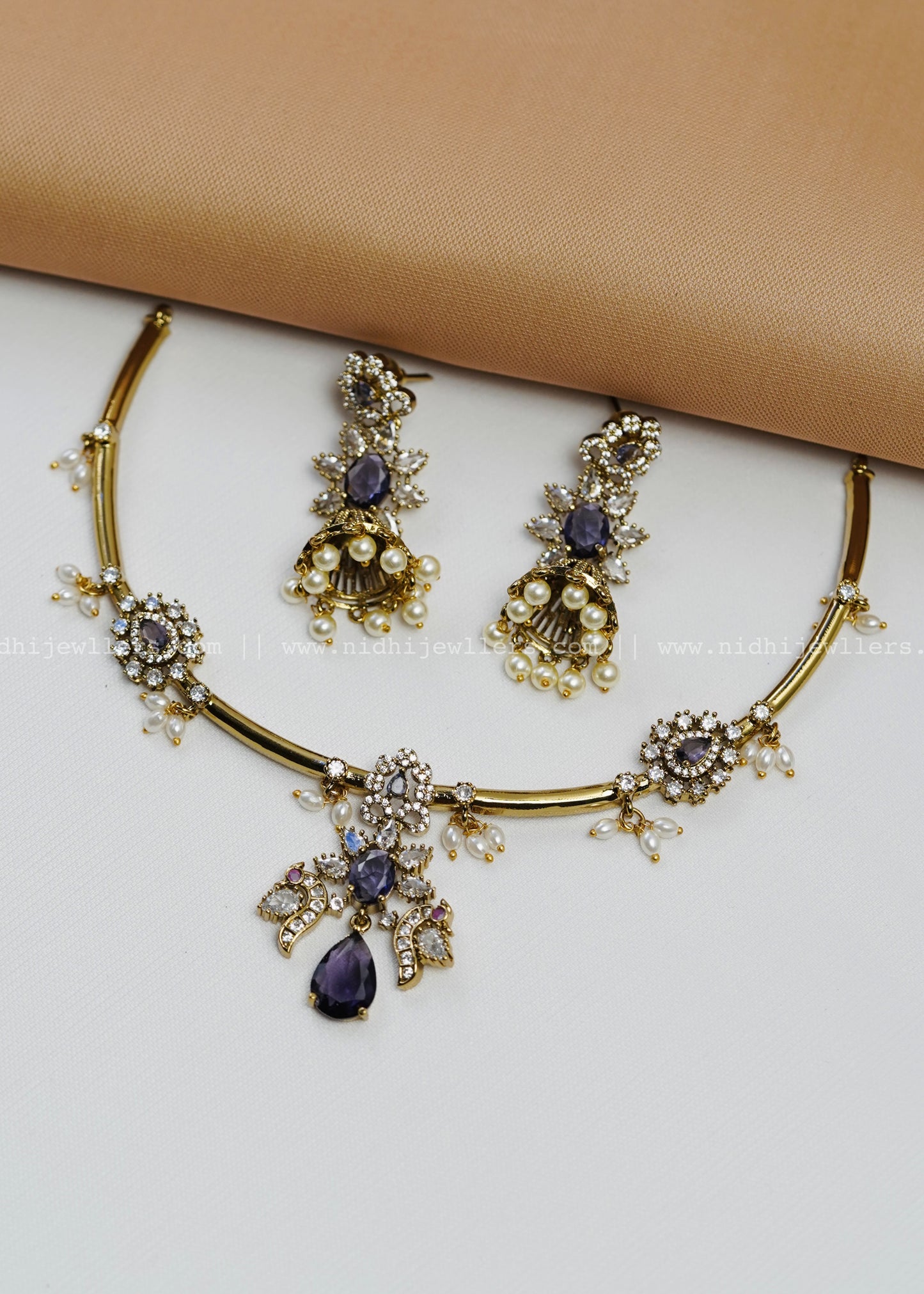 AD necklace- Vanya