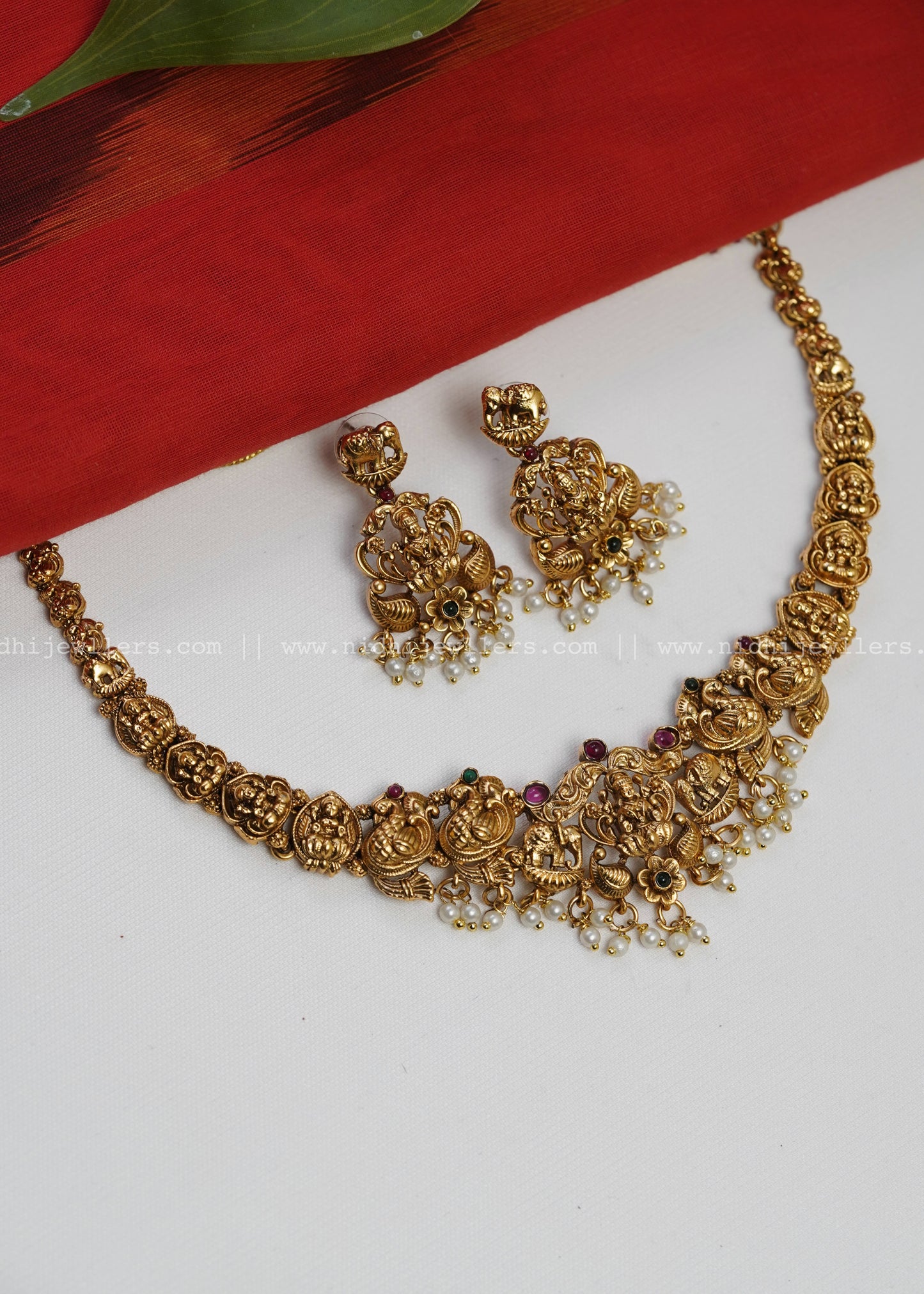 Lakshmi necklace -Mandaram (White)