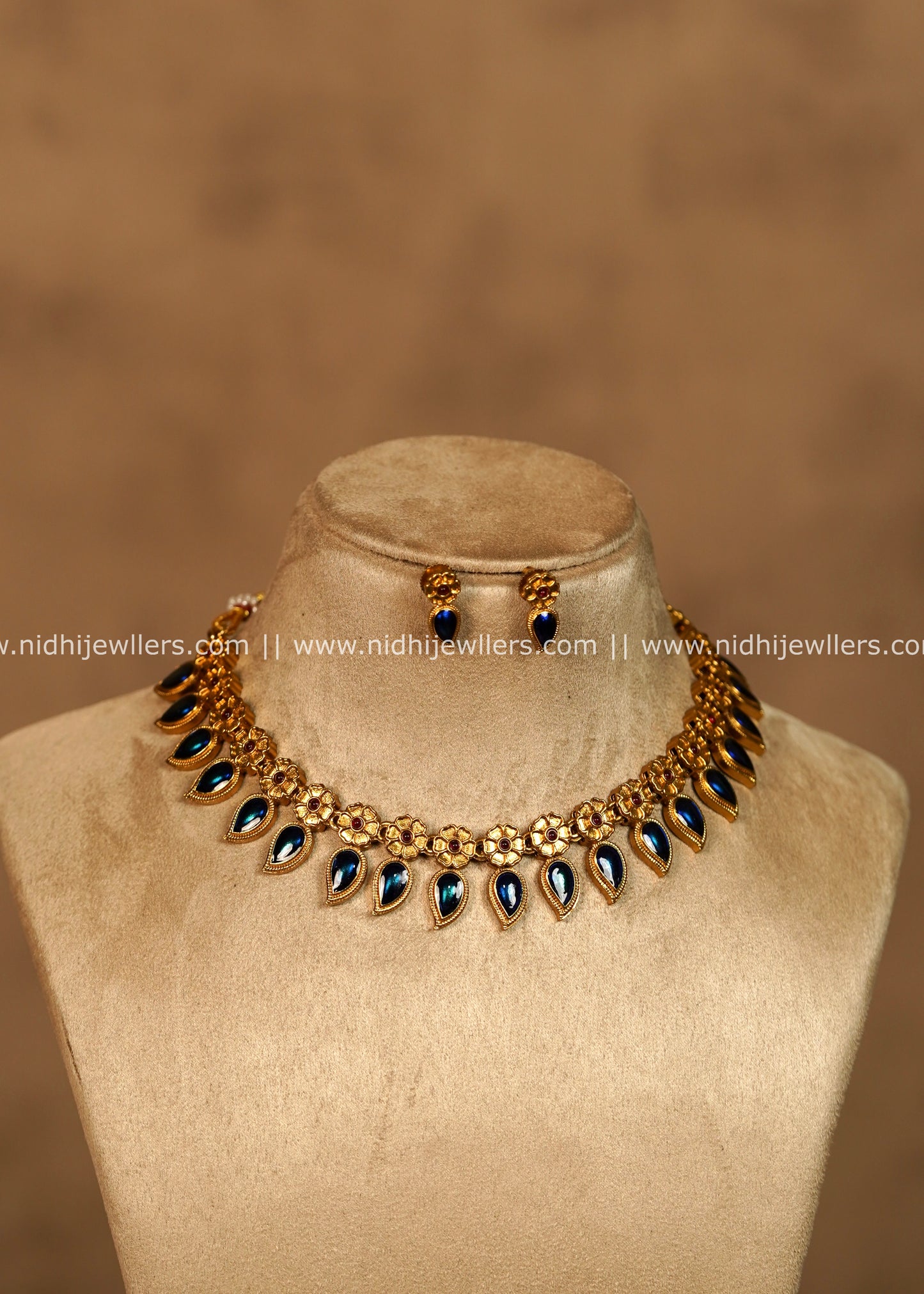 Raahi Antique Gold Royal Blue Palakka Choker Necklace Set