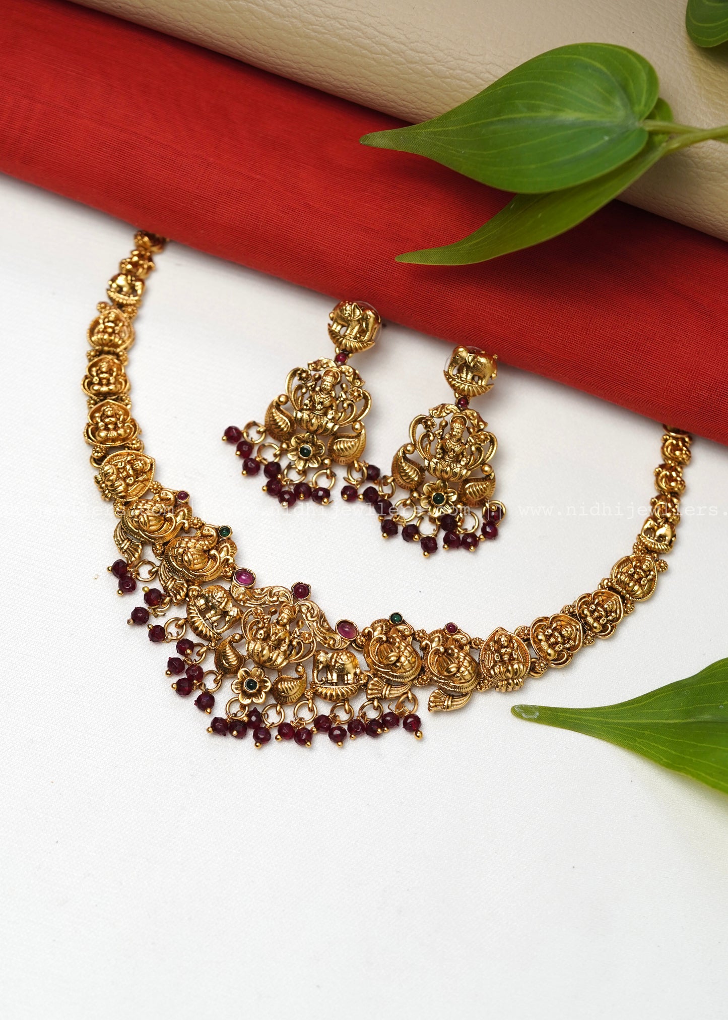 Lakshmi necklace -Mandaram (Maroon)