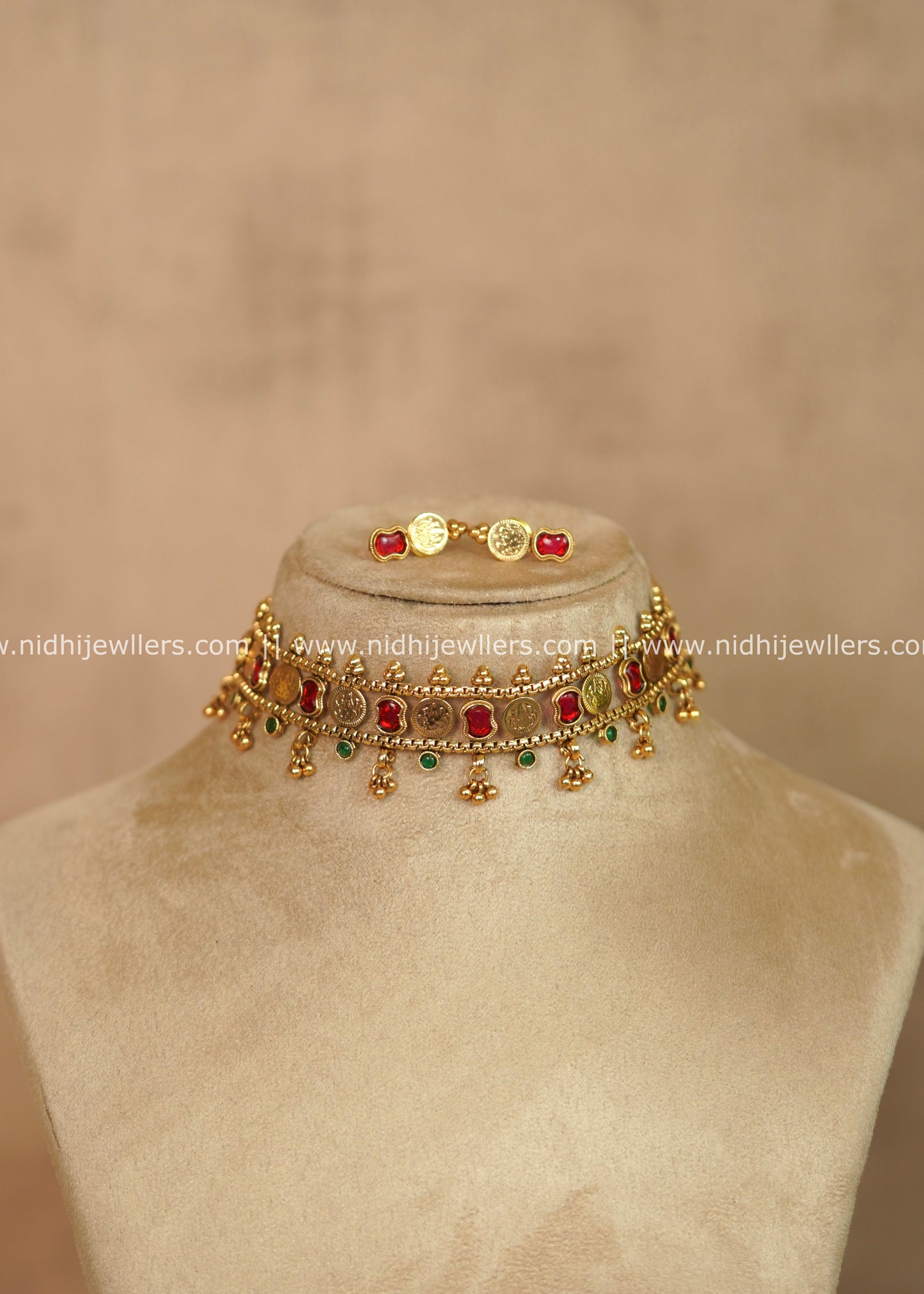 Saranya Antique Kasu Choker Set with Matching Earrings