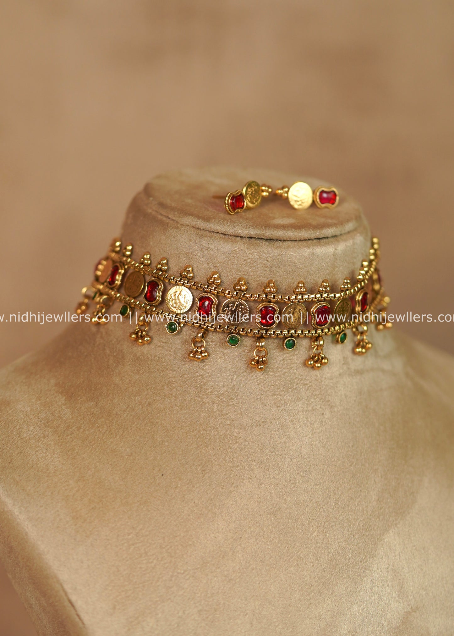 Saranya Antique Kasu Choker Set with Matching Earrings