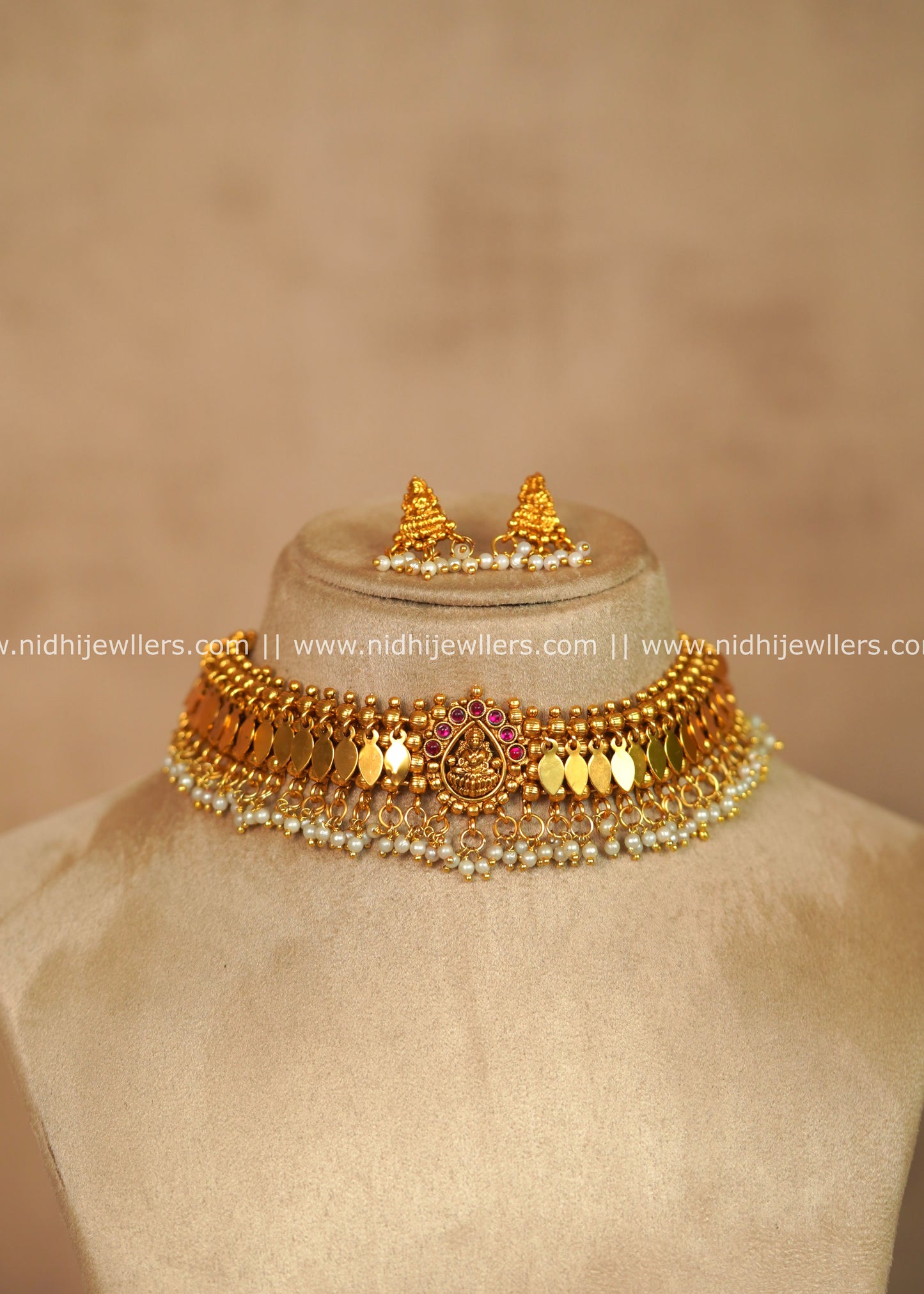 Sindhoora Antique Gold Elakkathali Lakshmi Choker Necklace Set