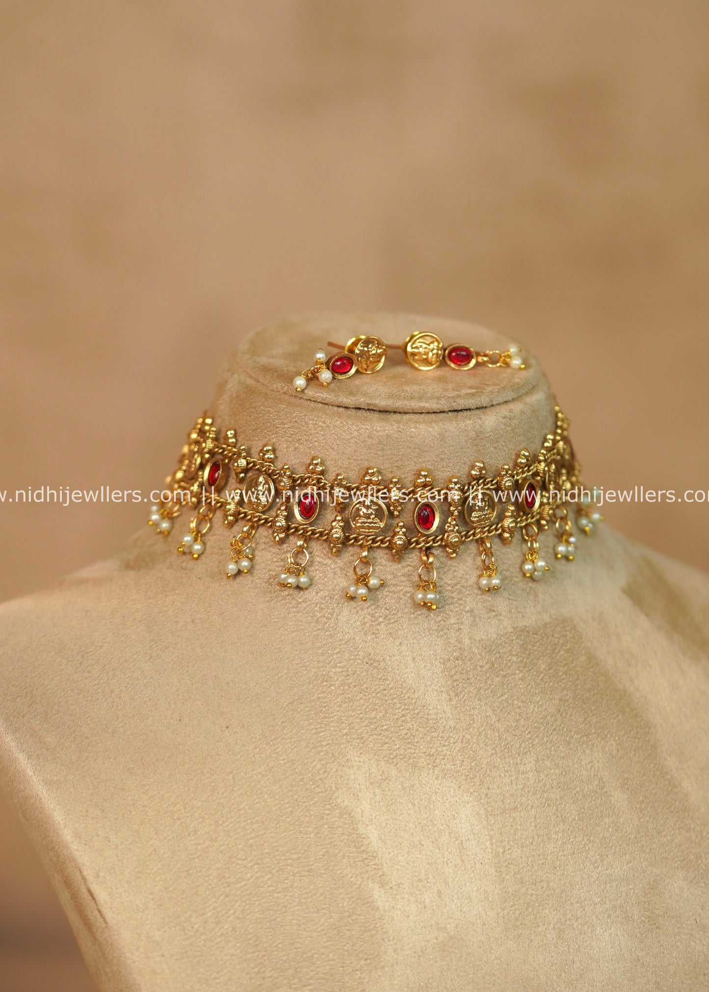 Veena Antique Kasu & Pearl Choker Set with Matching Earrings