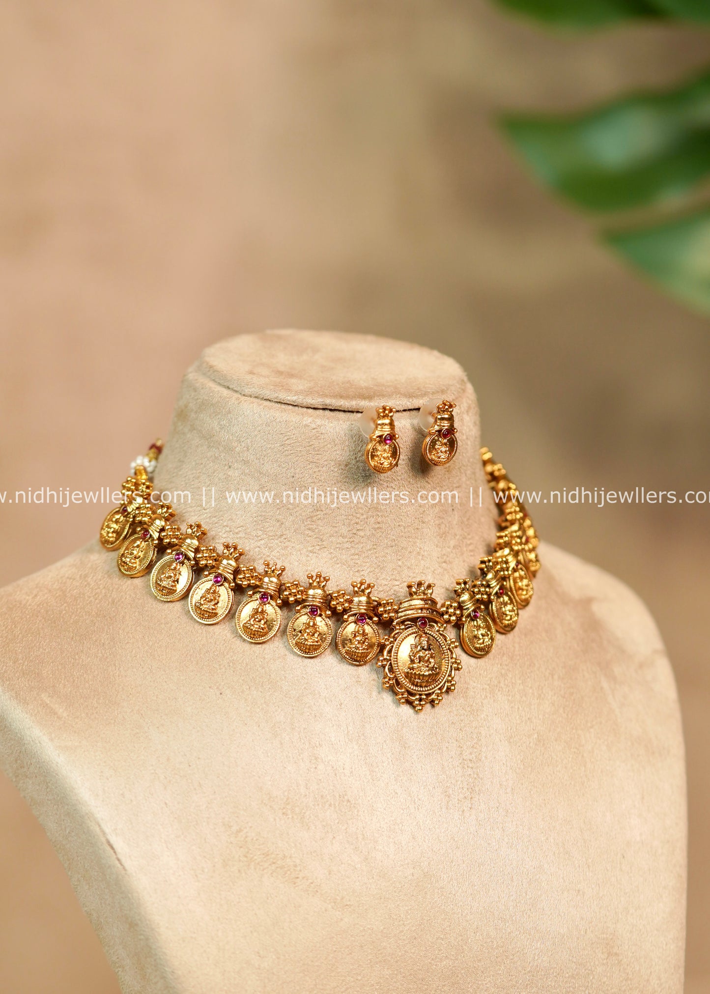 Lakshmi Kasu Choker Necklace Set with Matching Earrings – Seetha
