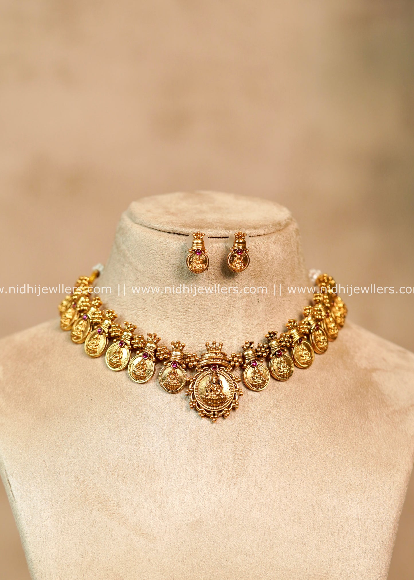 Lakshmi Kasu Choker Necklace Set with Matching Earrings – Seetha