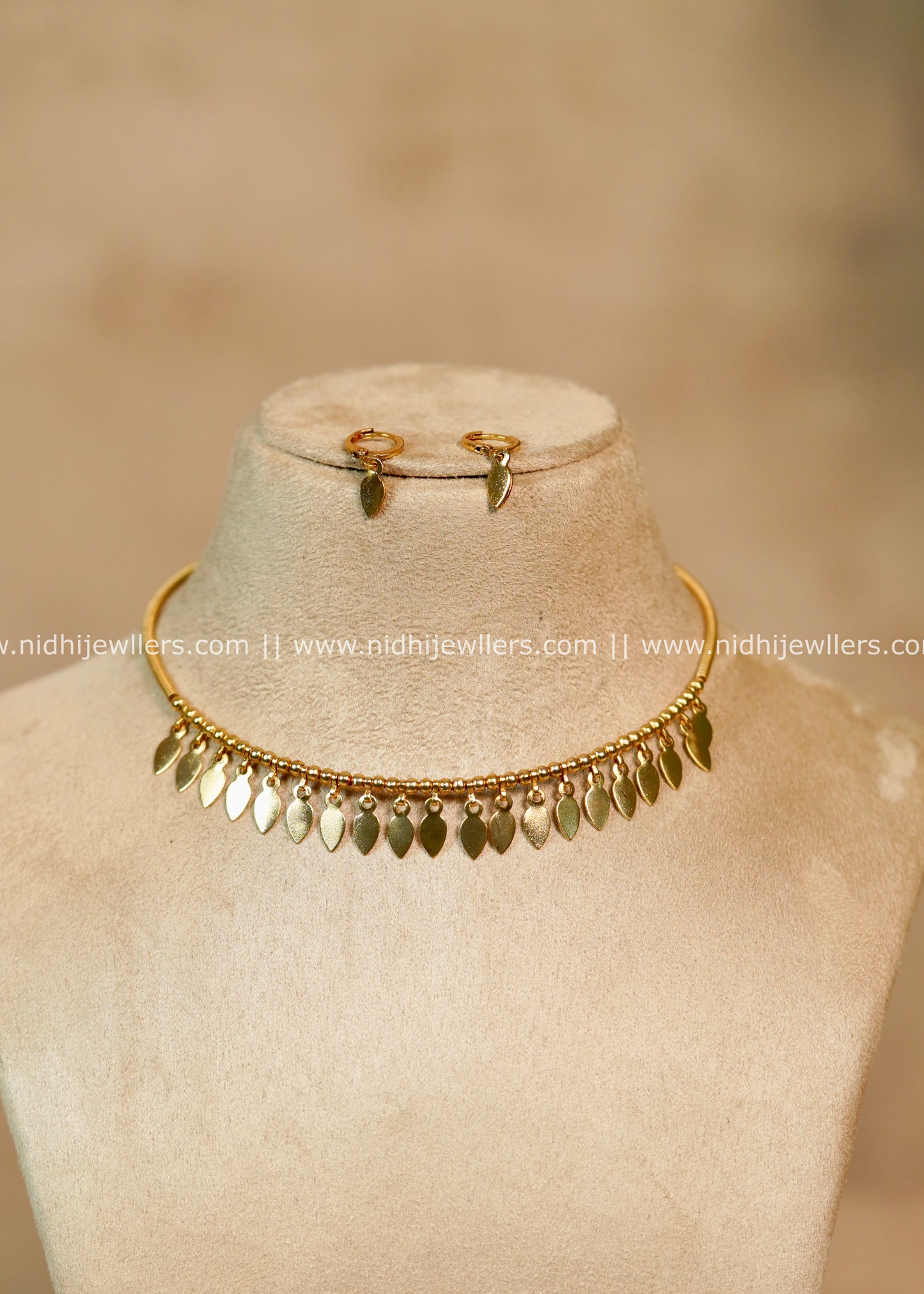 Antique Gold Elakkathali Hasli Choker Set with Matching Earrings Esha