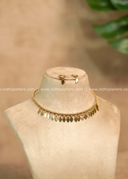 Antique Gold Elakkathali Hasli Choker Set with Matching Earrings Esha