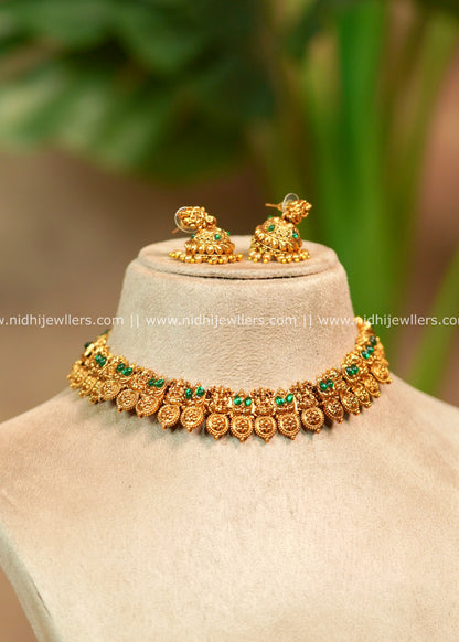 Lakshmi Medallion Emerald Kemp Choker Set with Matching Jhumkas – Tapasya