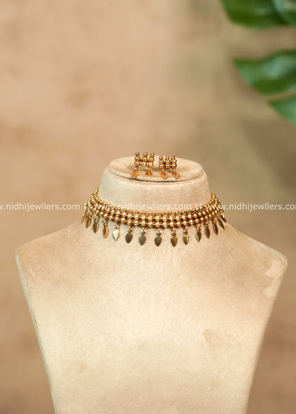 Vaidehi Antique Gold Elakkathali Choker Set with Matching Earrings