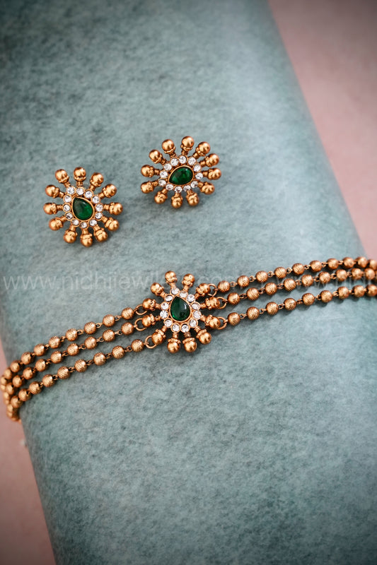 Traditional Three layered choker