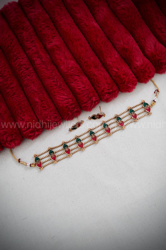 Traditional layered choker multicolour