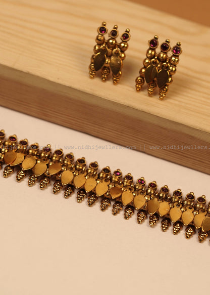 Antique Ruby Manga Motif Elakkathali Chocker with Matching Earrings-Amanya
