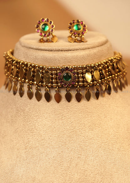 Antique Floral Elakkathali Shimmering Leaf Choker Set-Mallika