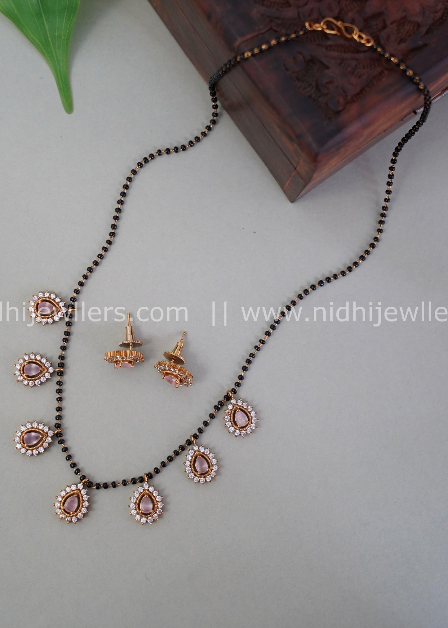 Black beads neck piece