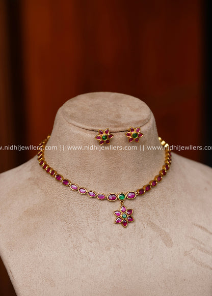 Minimalist Ruby & Emerald Floral Kemp Choker Necklace Set with Earrings – Tessa